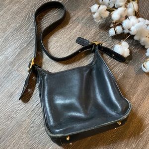Vintage Coach | black | crossbody strap w brass